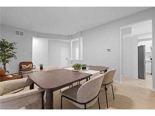 486 Acumen Court, Mississauga, ON - Indoor Photo Showing Dining Room