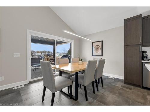 3822 Simpson Lane, Fort Erie, ON - Indoor Photo Showing Dining Room