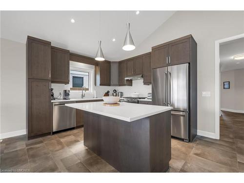 3822 Simpson Lane, Fort Erie, ON - Indoor Photo Showing Kitchen With Upgraded Kitchen