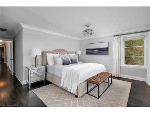 10 Timber Lane, Oakville, ON - Indoor Photo Showing Bedroom