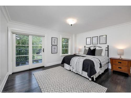 10 Timber Lane, Oakville, ON - Indoor Photo Showing Bedroom