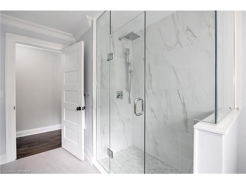 10 Timber Lane, Oakville, ON - Indoor Photo Showing Bathroom