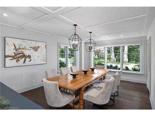 10 Timber Lane, Oakville, ON - Indoor Photo Showing Dining Room