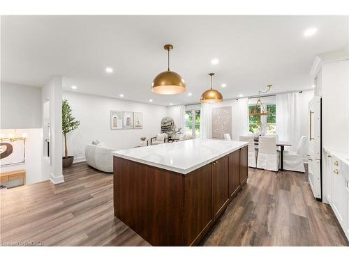 900 Centre Road, Hamilton, ON - Indoor Photo Showing Kitchen