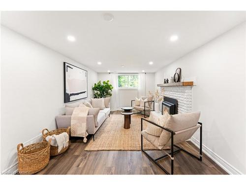 900 Centre Road, Hamilton, ON - Indoor Photo Showing Living Room With Fireplace