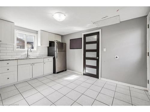 73 Vine Street S, St. Catharines, ON - Indoor Photo Showing Kitchen