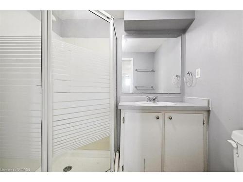 73 Vine Street S, St. Catharines, ON - Indoor Photo Showing Bathroom