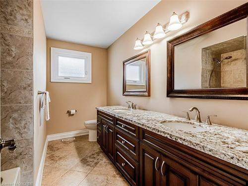 4307 Alta Court, Mississauga, ON - Indoor Photo Showing Bathroom