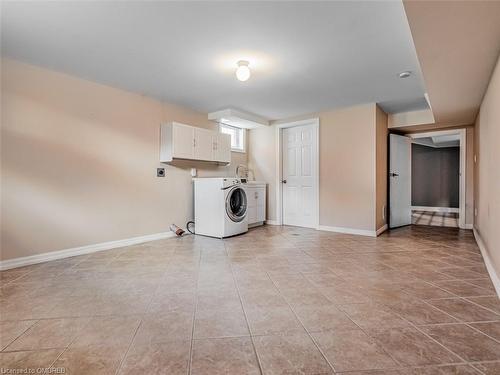 4307 Alta Court, Mississauga, ON - Indoor Photo Showing Laundry Room