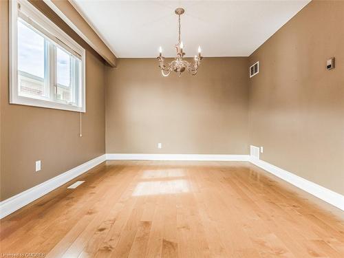 4307 Alta Court, Mississauga, ON - Indoor Photo Showing Other Room