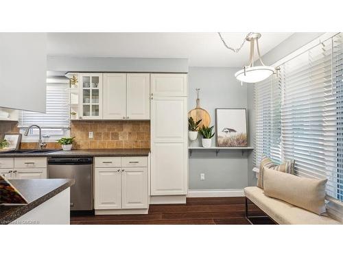 45 Pinecreek Road, Waterdown, ON - Indoor Photo Showing Kitchen