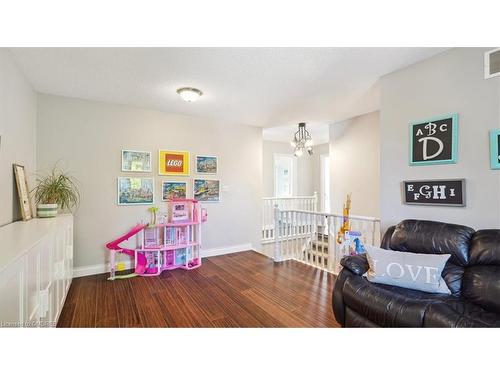 45 Pinecreek Road, Waterdown, ON - Indoor Photo Showing Living Room