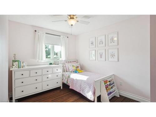 45 Pinecreek Road, Waterdown, ON - Indoor Photo Showing Bedroom