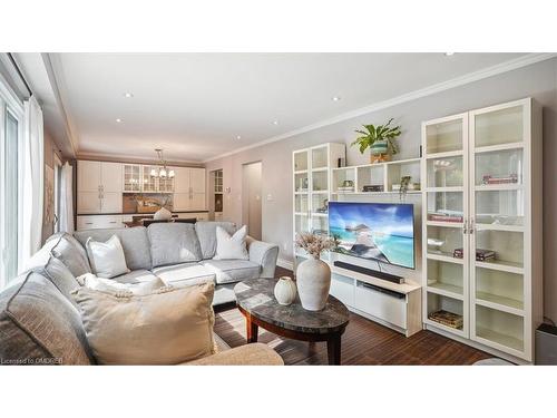 45 Pinecreek Road, Waterdown, ON - Indoor Photo Showing Living Room