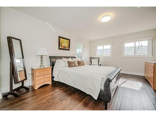 39-2022 Atkinson Drive, Burlington, ON - Indoor Photo Showing Bedroom