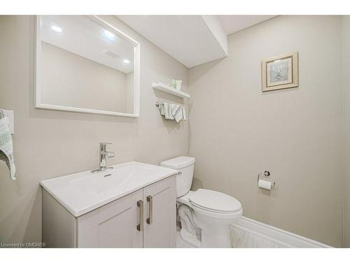 39-2022 Atkinson Drive, Burlington, ON - Indoor Photo Showing Bathroom