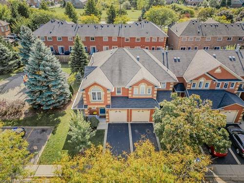 39-2022 Atkinson Drive, Burlington, ON - Outdoor With Facade