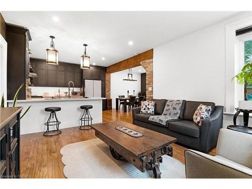 216 Victoria Street, Shelburne, ON - Indoor Photo Showing Living Room