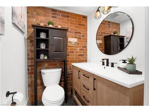 216 Victoria Street, Shelburne, ON - Indoor Photo Showing Bathroom