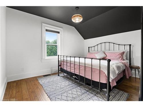 216 Victoria Street, Shelburne, ON - Indoor Photo Showing Bedroom