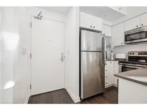 2011-150 East Liberty Street, Toronto, ON - Indoor Photo Showing Kitchen With Stainless Steel Kitchen