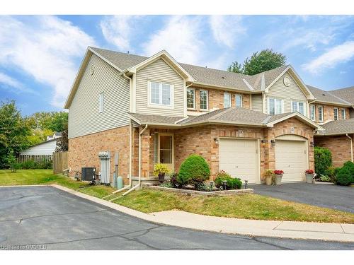 14-44 Frances Avenue, Stoney Creek, ON - Outdoor With Facade