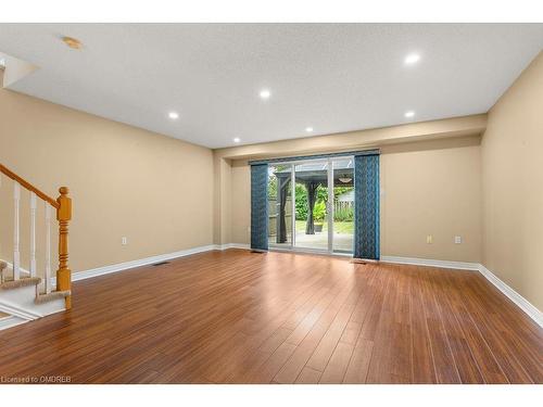 14-44 Frances Avenue, Stoney Creek, ON - Indoor Photo Showing Other Room