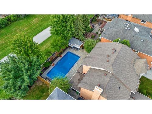 359 River Oaks Boulevard W, Oakville, ON - Outdoor With In Ground Pool