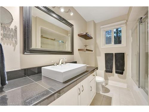 359 River Oaks Boulevard W, Oakville, ON - Indoor Photo Showing Bathroom