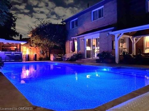 359 River Oaks Boulevard W, Oakville, ON -  With In Ground Pool