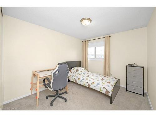 14-1250 Limeridge Road E, Hamilton, ON - Indoor Photo Showing Bedroom