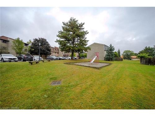 14-1250 Limeridge Road E, Hamilton, ON - Outdoor