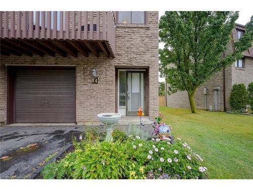 14-1250 Limeridge Road E, Hamilton, ON - Outdoor