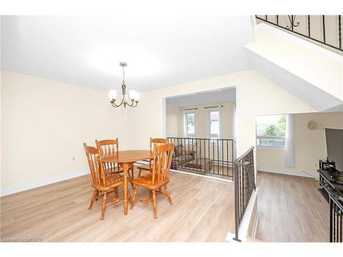 14-1250 Limeridge Road E, Hamilton, ON - Indoor Photo Showing Dining Room