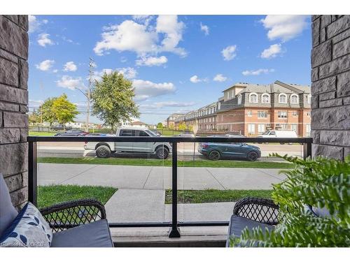 105-2388 Khalsa Gate, Oakville, ON - Outdoor