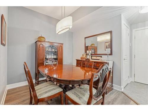 105-2388 Khalsa Gate, Oakville, ON - Indoor Photo Showing Dining Room