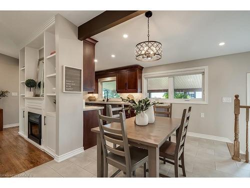 380 Duncombe Drive, Burlington, ON - Indoor Photo Showing Dining Room