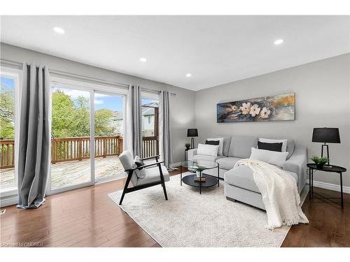 43 Law Drive, Guelph, ON - Indoor Photo Showing Living Room