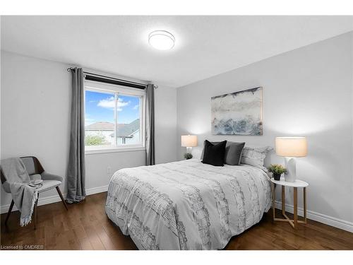 43 Law Drive, Guelph, ON - Indoor Photo Showing Bedroom