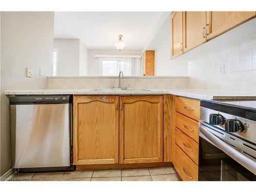 2431 Newcastle Crescent, Oakville, ON - Indoor Photo Showing Kitchen With Double Sink