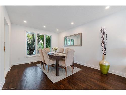 15 Woodridge Drive, Guelph, ON - Indoor Photo Showing Dining Room