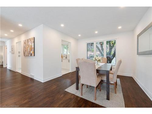 15 Woodridge Drive, Guelph, ON - Indoor Photo Showing Dining Room