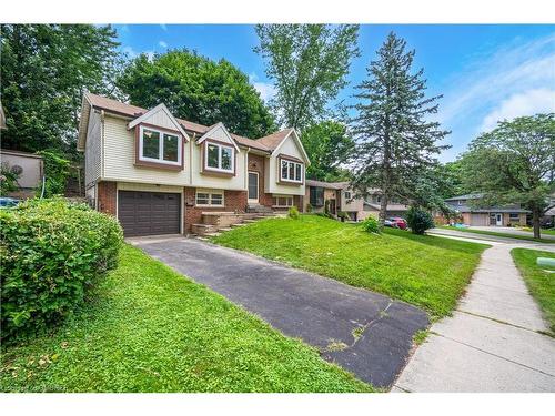 15 Woodridge Drive, Guelph, ON - Outdoor With Facade