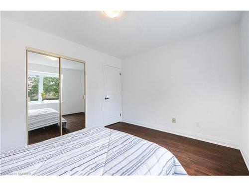 15 Woodridge Drive, Guelph, ON - Indoor Photo Showing Bedroom