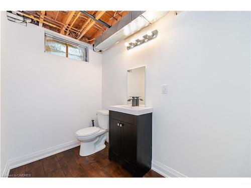 15 Woodridge Drive, Guelph, ON - Indoor Photo Showing Bathroom