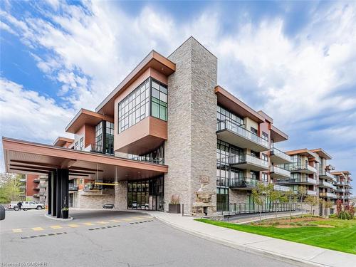 366-1575 Lakeshore Road, Mississauga, ON - Outdoor With Balcony