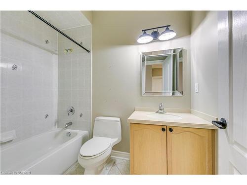 1492 Pinery Crescent, Oakville, ON - Indoor Photo Showing Bathroom