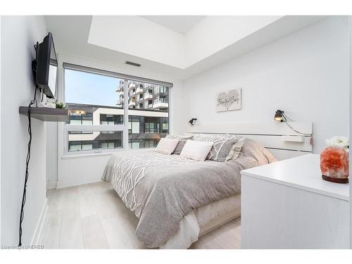 461-2481 Taunton Road, Oakville, ON - Indoor Photo Showing Bedroom