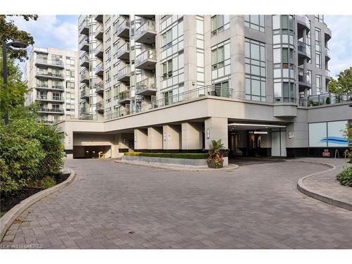 815-3500 Lakeshore Road W, Oakville, ON - Outdoor With Balcony With Facade