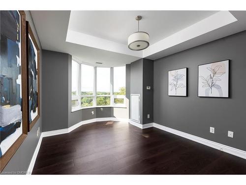 815-3500 Lakeshore Road W, Oakville, ON - Indoor Photo Showing Other Room